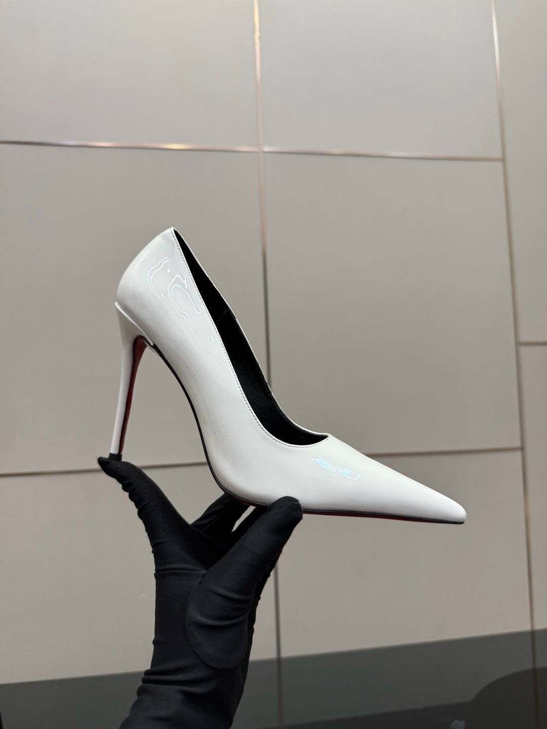 туфли christian louboutin,christian louboutin женские туфли на высоком,туфли кристиан лабутен белые,туфли женские,лодочки кристиан лабутен