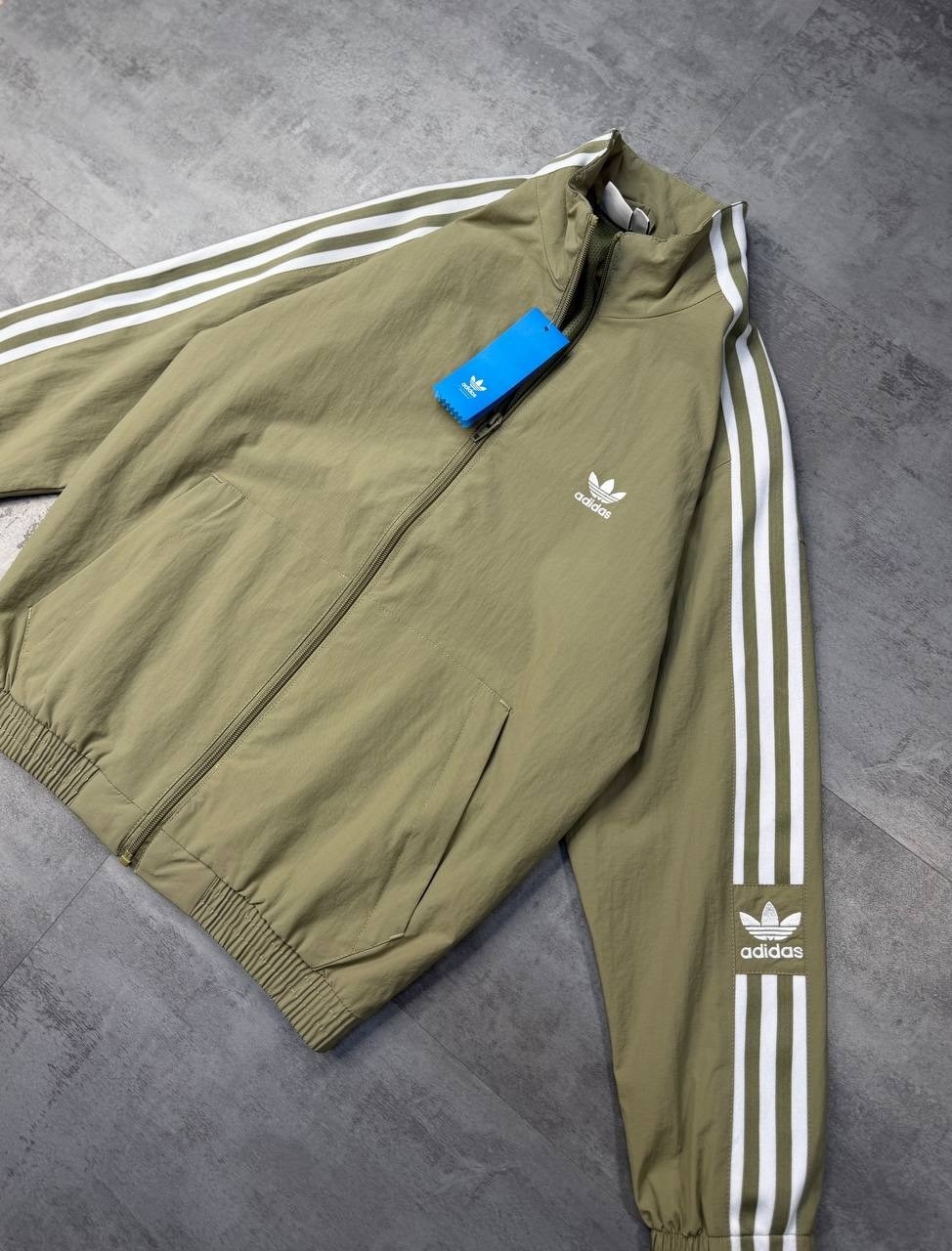 куртка adidas,спортивная куртка adidas,ветровка мужской adidas черный,adidas originals adidas,ветровка черный adidas