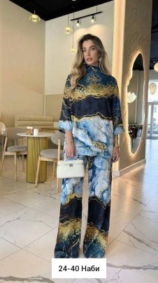 Костюм