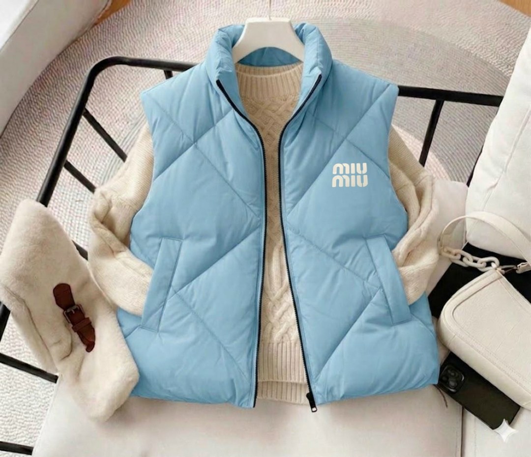 жилет утепленный adidas,жилет женский adidas,жилет утепленный adidas sportswear,жилет adidas,жилет