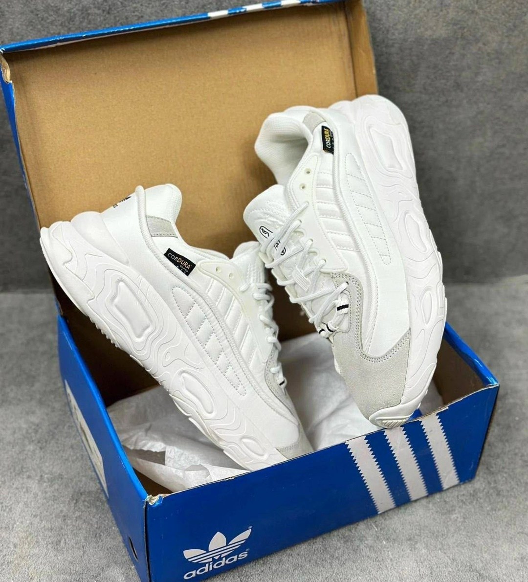 бежевые кроссовки адидас мужские ozweego,кроссовки adidas,кроссовки мужские adidas,кроссовки,кроссовки женские adidas ozweego white chameleon