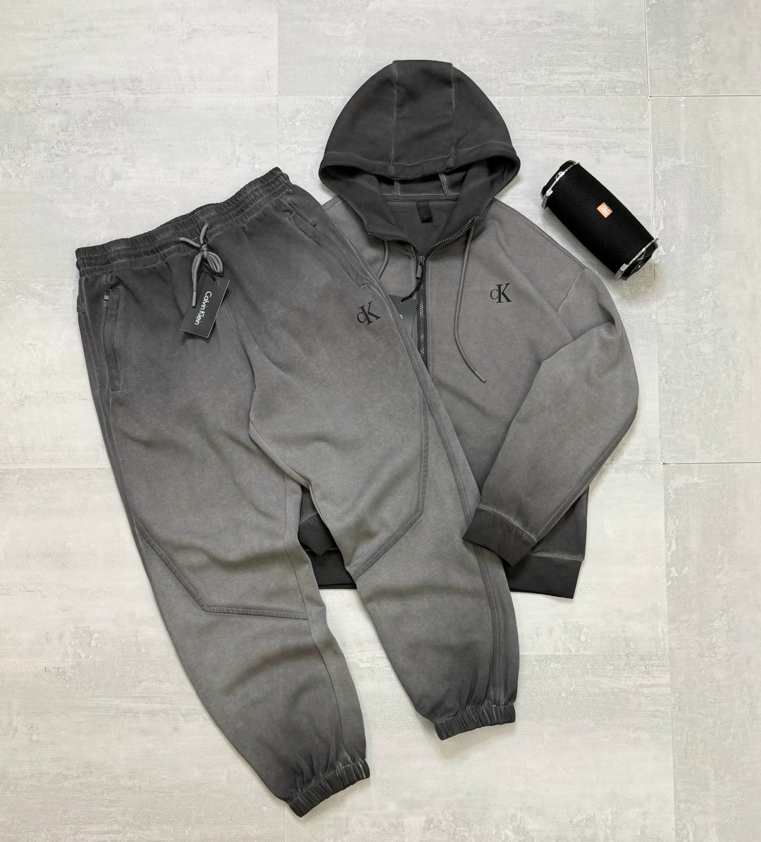 спортивный костюм brunello cucinelli,спортивные костюмы мужские,спортивный костюм кельвин кляйн,костюм на флисе мужской,спортивный костюм armani