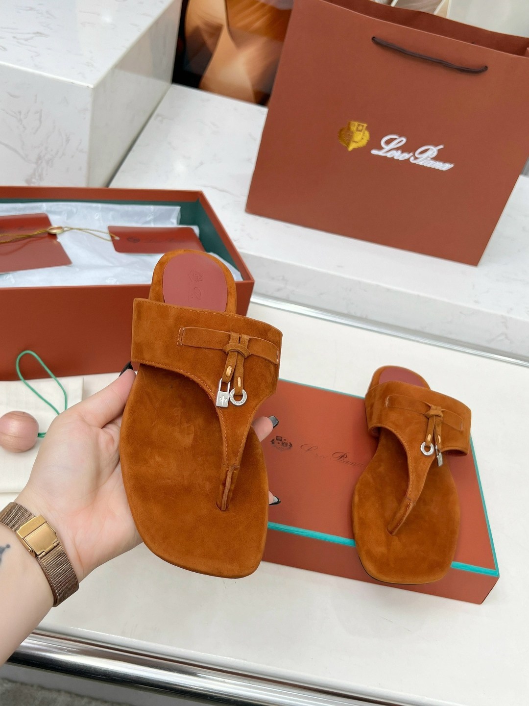 босоножки loro piana,летние шлепанцы,,кожаные босоножки,женские шлепанцы