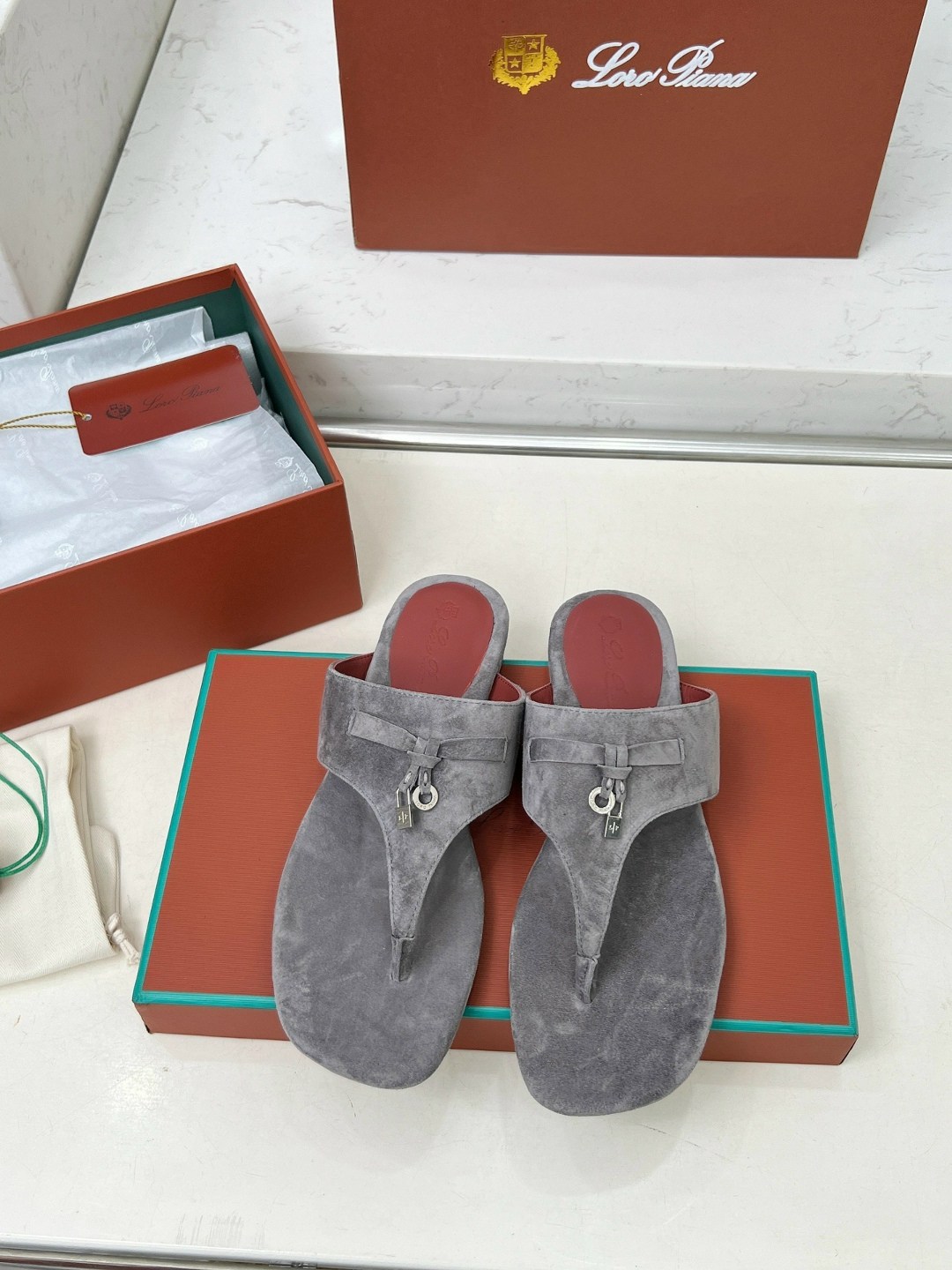босоножки loro piana,летние шлепанцы,,кожаные босоножки,женские шлепанцы