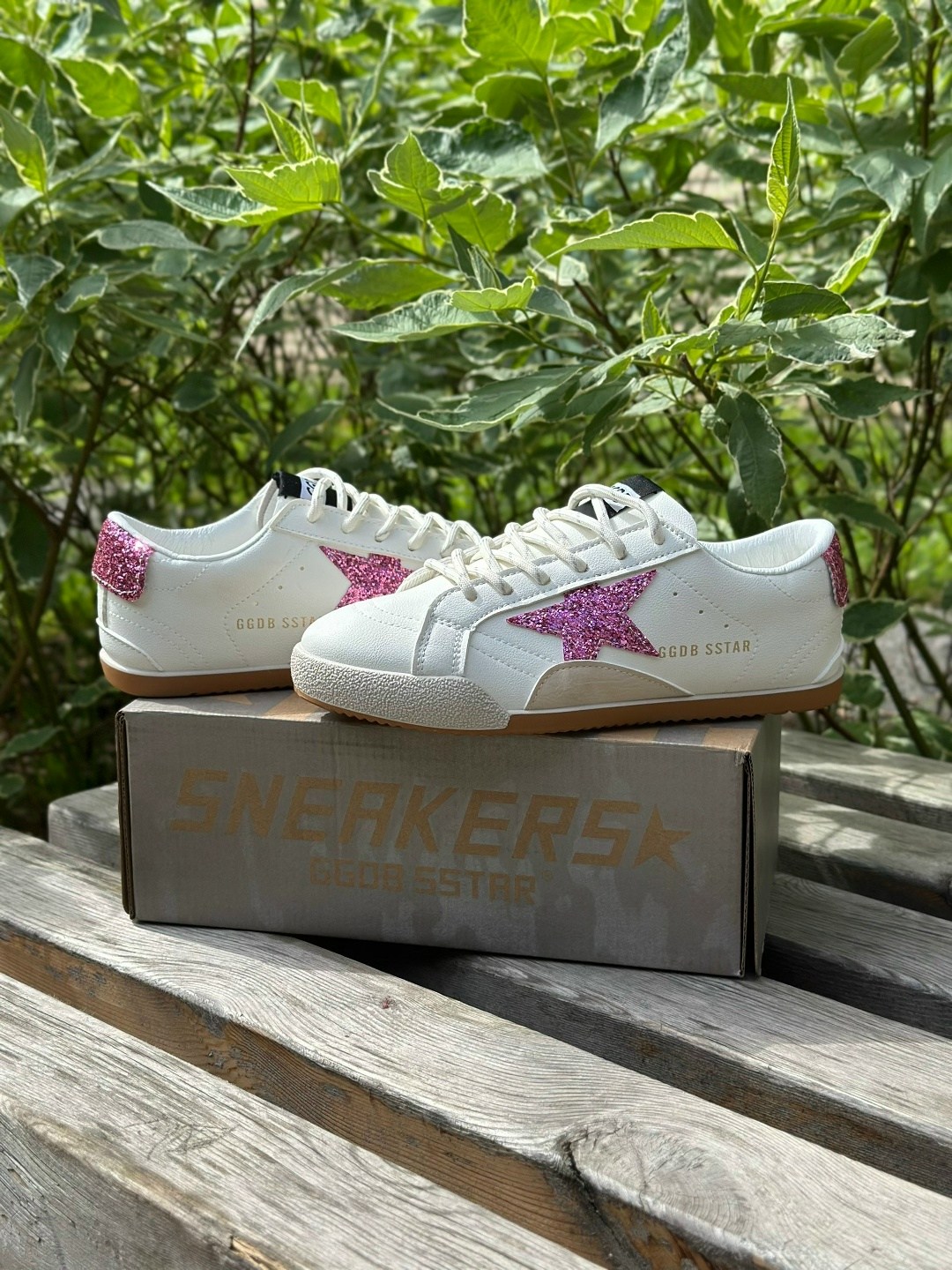 golden goose кеды ball star с блестками белый,golden goose кеды super-star с блестками белый,кроссовки golden goose,кеды golden goose,кроссовки golden goose wmns ballstar milk gold кремовый