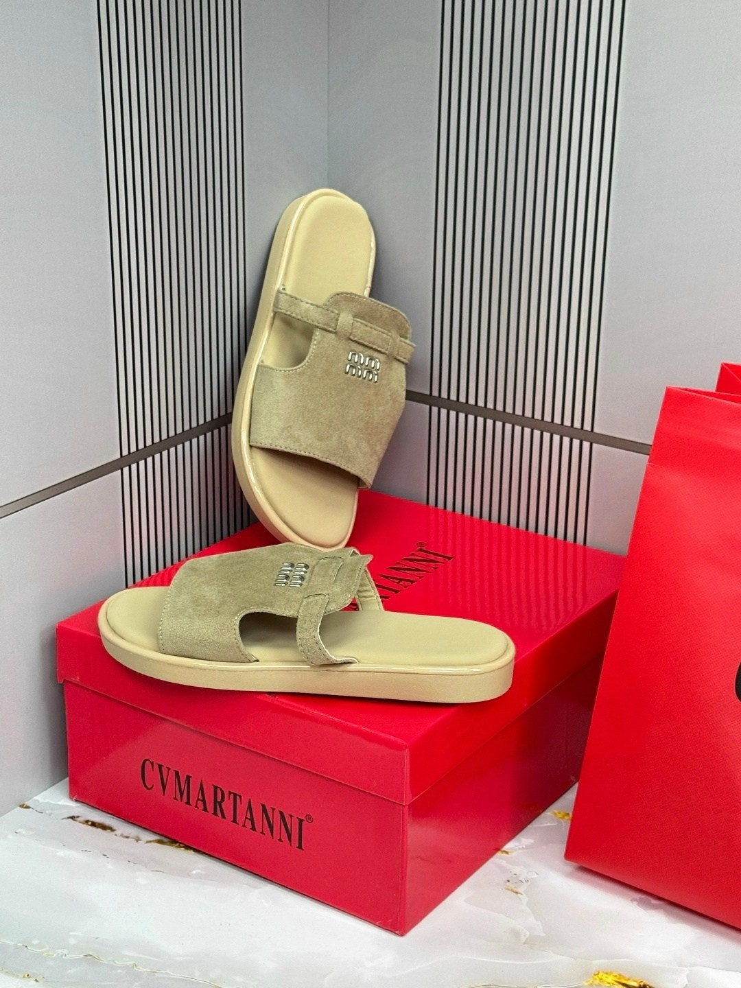 шлепанцы женские,,шлепанцы hermes,кожаные шлепанцы,шлепанцы hermes женские замшевые
