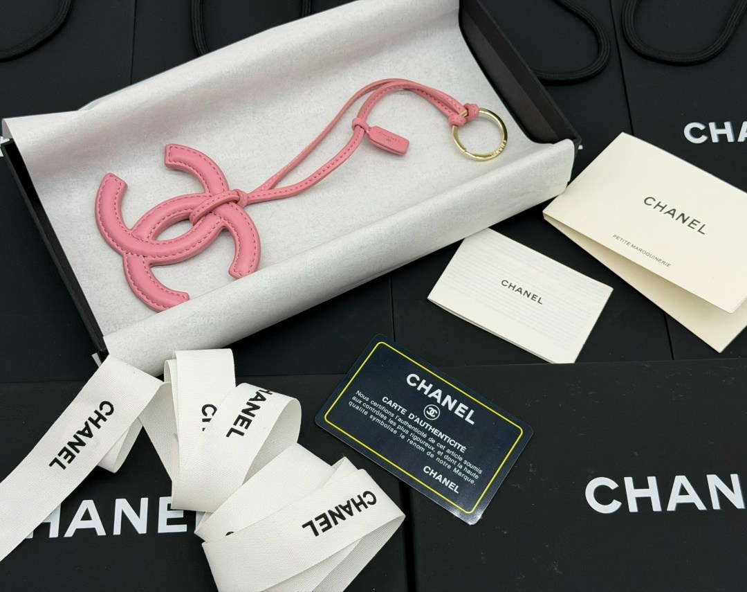 серьги chanel,серьги шанель,подарочная коробка,бренд шанель,упаковка подарка