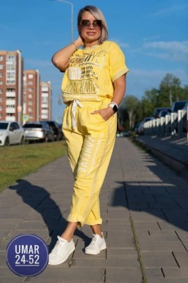 Костюм