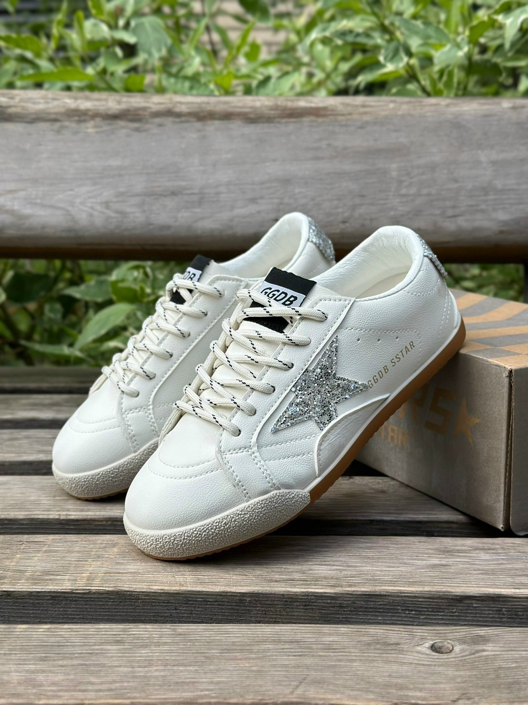golden goose кеды ball star с блестками белый,golden goose кеды super-star с блестками белый,кроссовки golden goose,кеды golden goose,кроссовки golden goose wmns ballstar milk gold кремовый