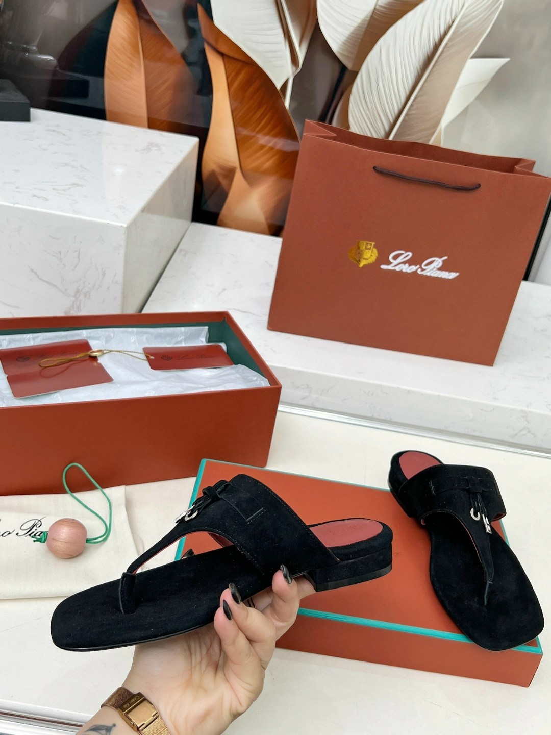 босоножки loro piana,летние шлепанцы,,кожаные босоножки,женские шлепанцы