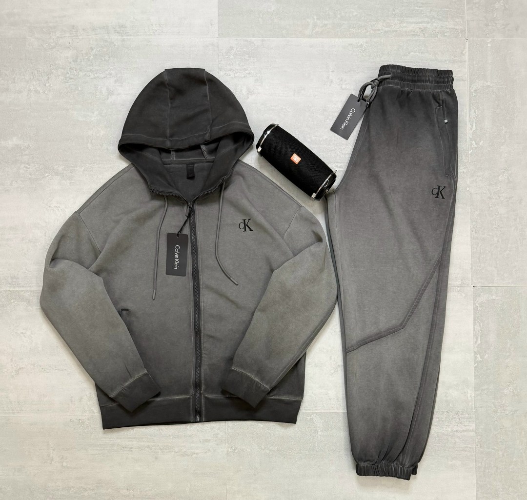 спортивный костюм brunello cucinelli,спортивные костюмы мужские,спортивный костюм кельвин кляйн,костюм на флисе мужской,спортивный костюм armani