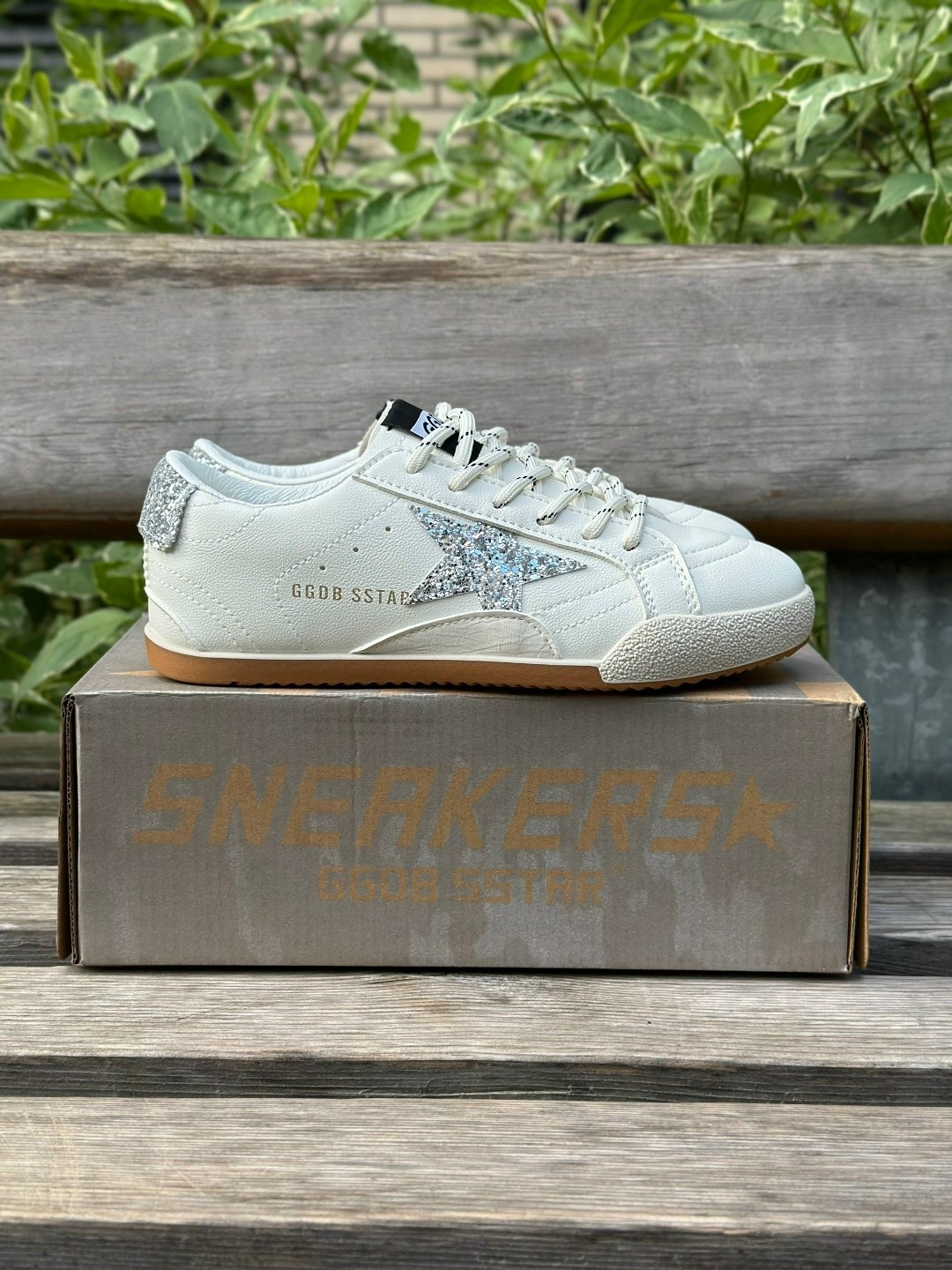 golden goose кеды ball star с блестками белый,golden goose кеды super-star с блестками белый,кроссовки golden goose,кеды golden goose,кроссовки golden goose wmns ballstar milk gold кремовый
