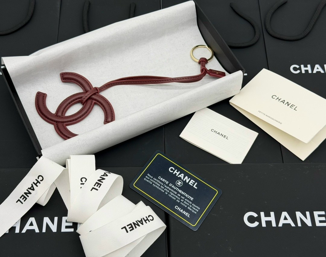 серьги chanel,серьги шанель,подарочная коробка,бренд шанель,упаковка подарка