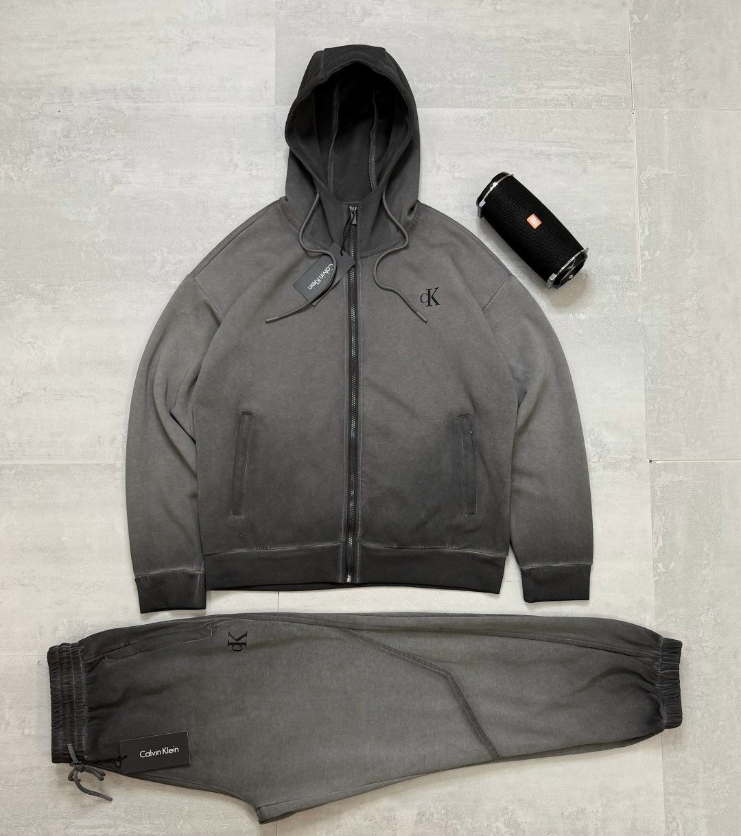 спортивный костюм brunello cucinelli,спортивные костюмы мужские,спортивный костюм кельвин кляйн,костюм на флисе мужской,спортивный костюм armani