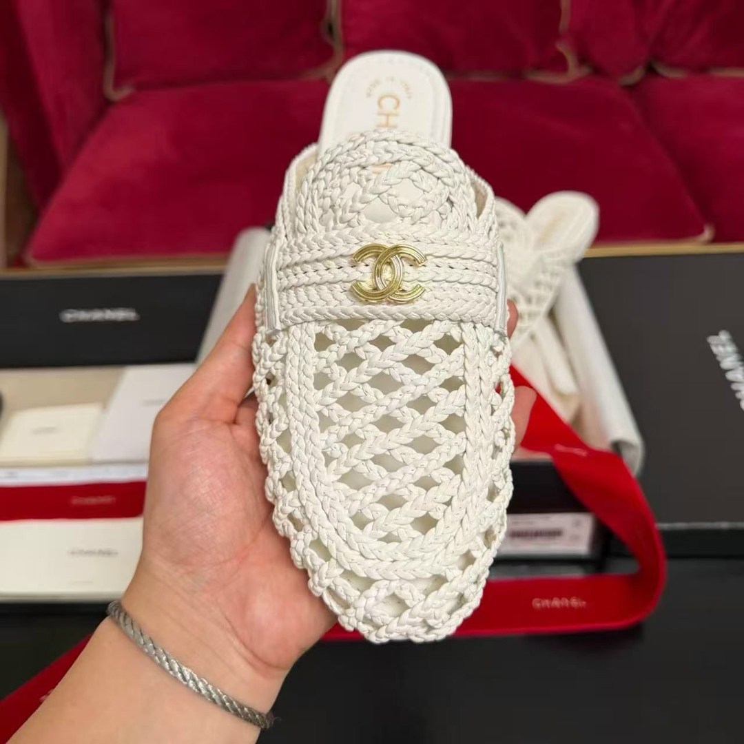 босоножки chanel,шлепанцы chanel,сандалии chanel,шлепки шанель,chanel slippers