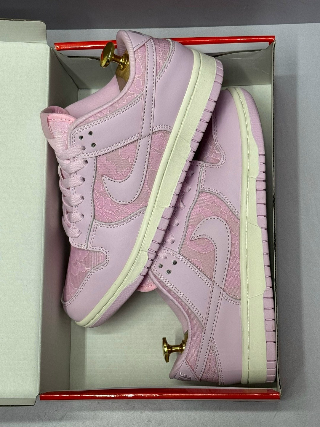 кроссовки женские nike dunk low,найк данк розовые,nike dunk low lx pink foam (w),кроссовки nike wmns dunk low 'lace pack - regal pink' розовый,nike dunk low pink