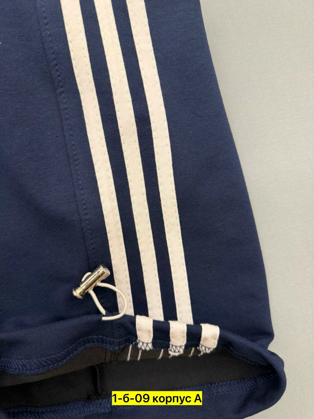 штаны модные,спортивные штаны adidas,спортивные брюки,спортивные штаны для девочек,широкие штаны для девочек