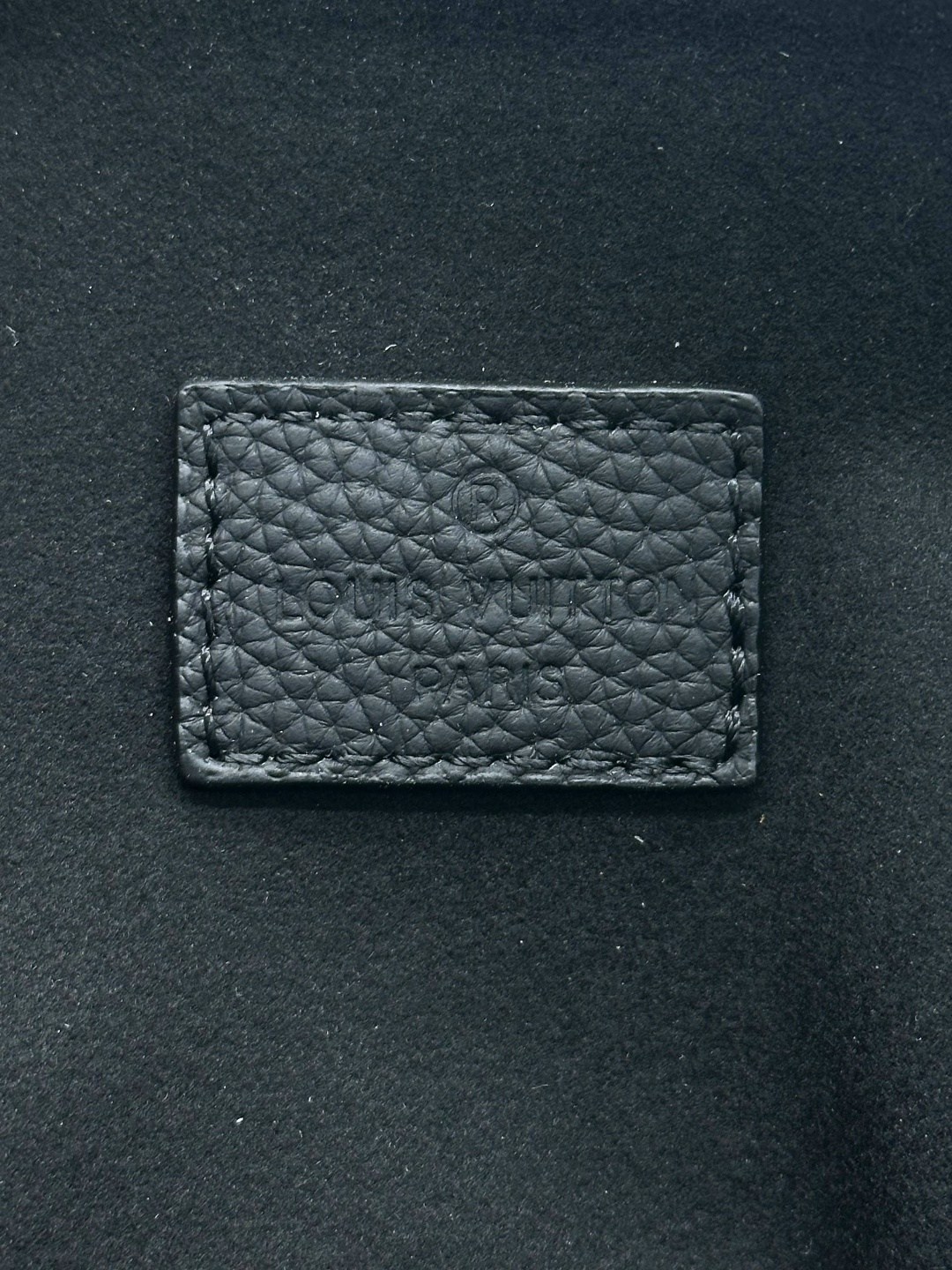 женская черная сумка louis vuitton alma bb,сумка louis vuitton,сумки луи виттон,сумка louis vuitton женская,сумки брендовая