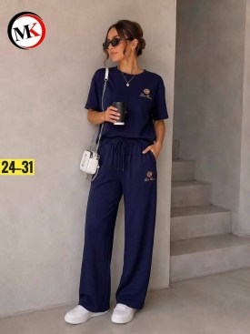 Костюм