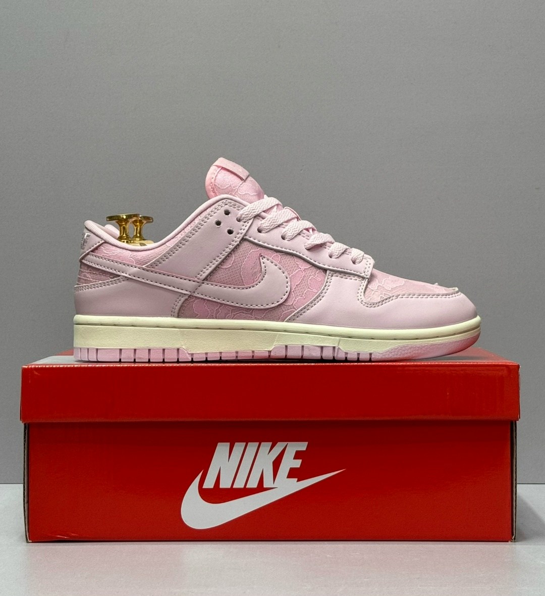 кроссовки женские nike dunk low,найк данк розовые,nike dunk low lx pink foam (w),кроссовки nike wmns dunk low 'lace pack - regal pink' розовый,nike dunk low pink