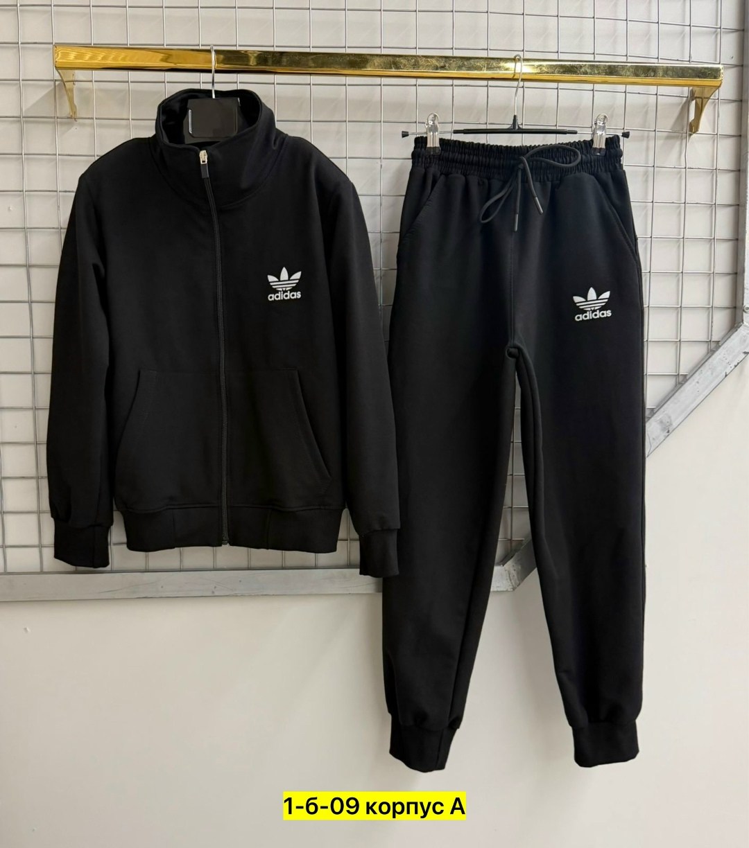 спортивный костюм мужской adidas,спортивный костюм adidas,спортивный костюм мужской плащевка адидас,костюм спортивный adidas originals adidas,костюм спортивный мужской