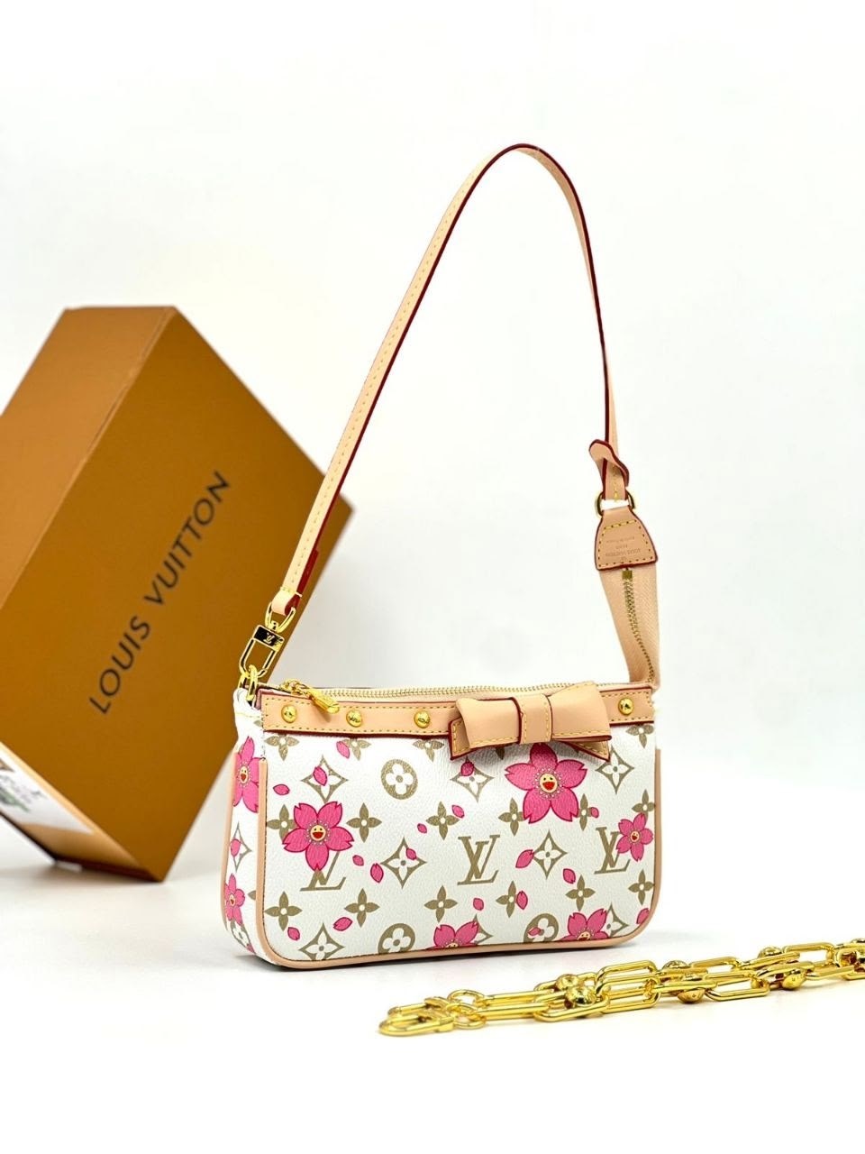 сумка louis vuitton,сумка женская louis vuitton,сумки луи виттон,сумка louis vuitton 22-11 см реплика,белая сумка луи виттон