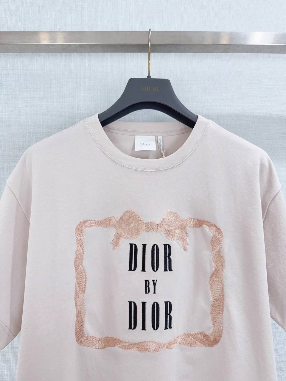 футболка dior,укороченная футболка,футболка свободного кроя,футболка для женщин