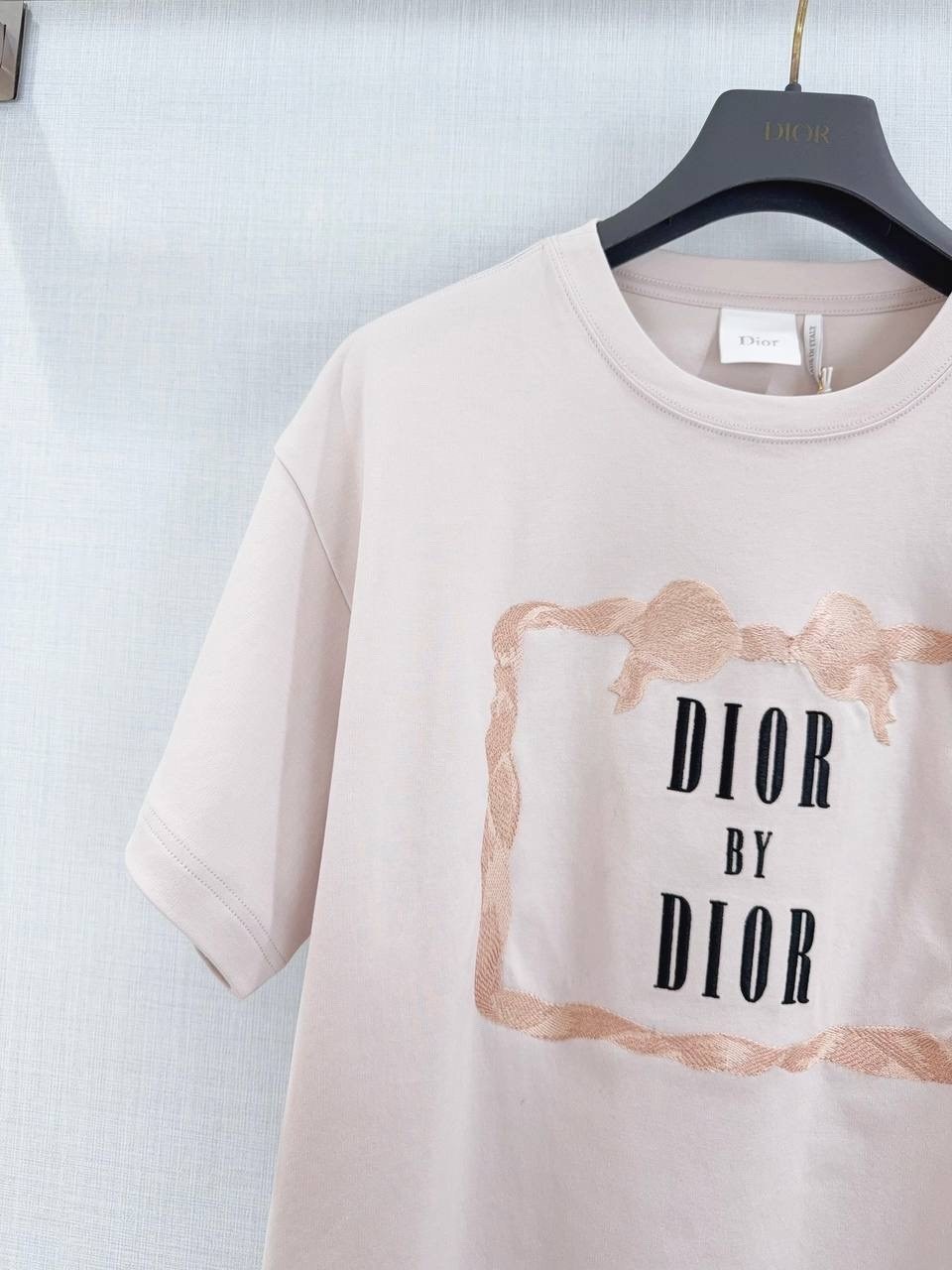 футболка dior,укороченная футболка,футболка свободного кроя,футболка для женщин
