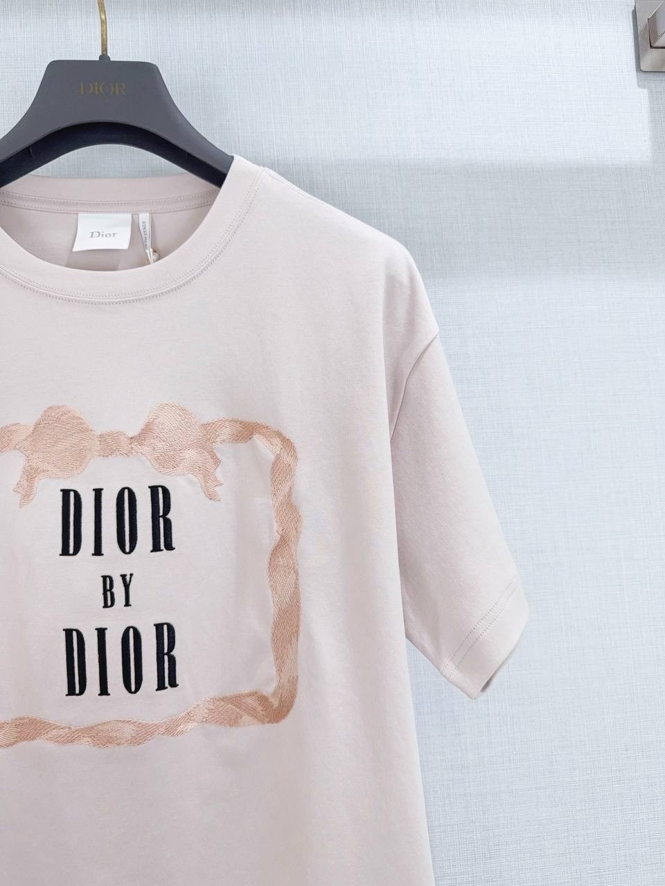 футболка dior,укороченная футболка,футболка свободного кроя,футболка для женщин