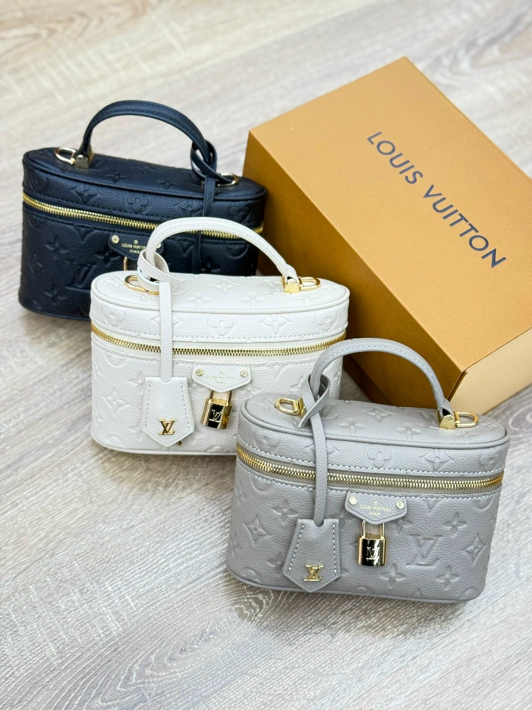 cумка louis vuitton,сумка луи виттон,луи виттон vanity,louis vuitton женская сумка,louis vuitton косметичка louis vuitton