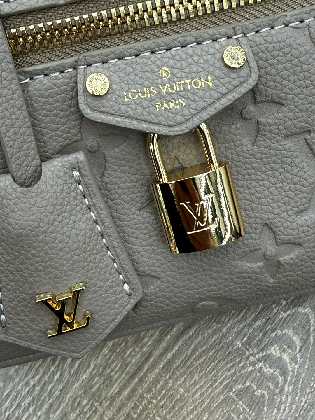 cумка louis vuitton,сумка луи виттон,луи виттон vanity,louis vuitton женская сумка,louis vuitton косметичка louis vuitton