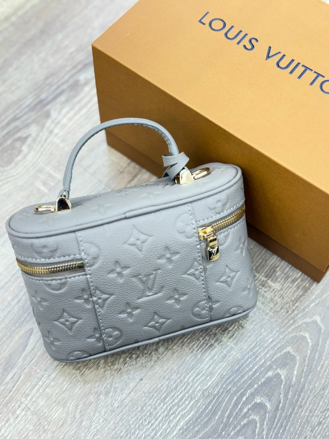 cумка louis vuitton,сумка луи виттон,луи виттон vanity,louis vuitton женская сумка,louis vuitton косметичка louis vuitton