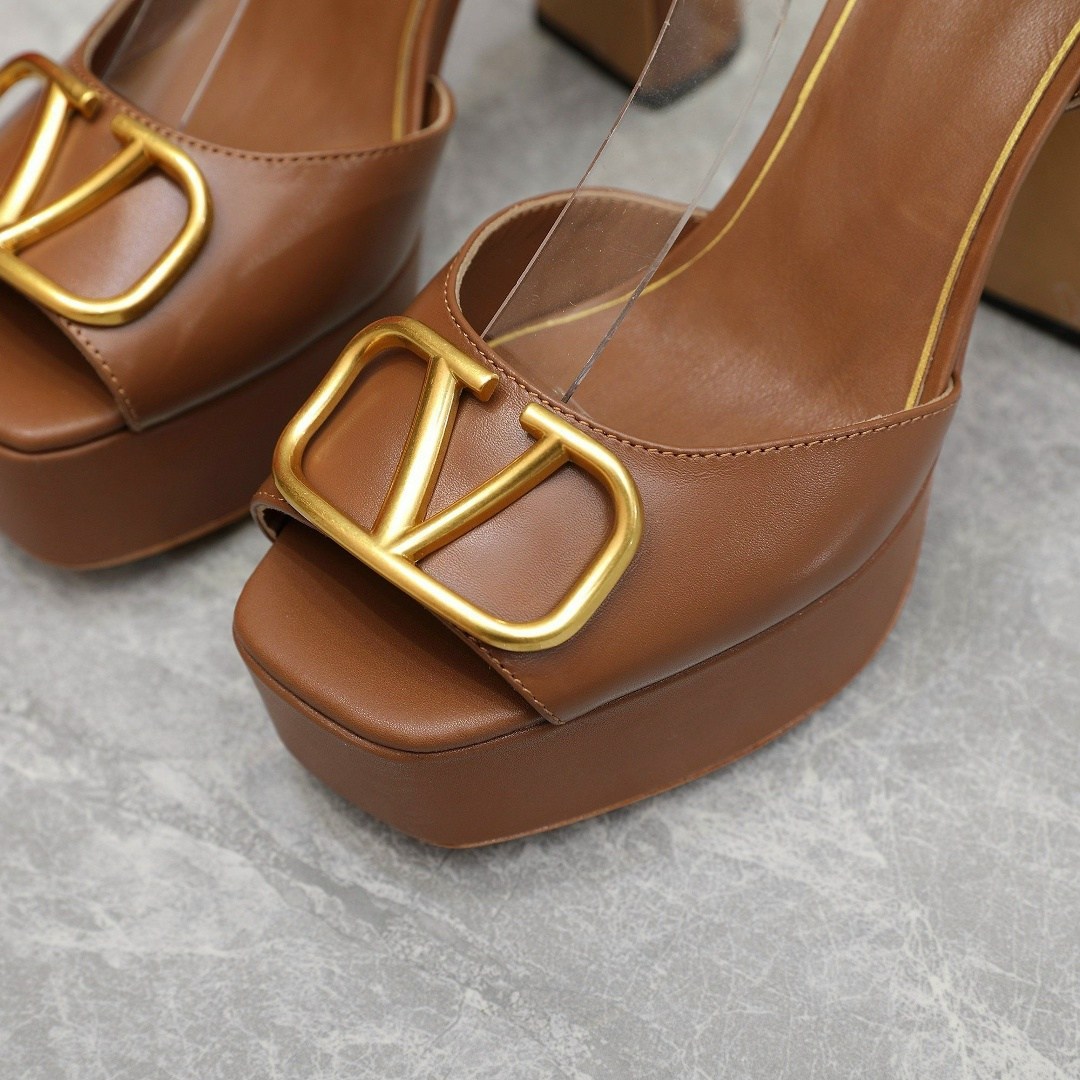 босоножки valentino,,железные босоножки,босоножки гермес на каблуке,босоножки женские