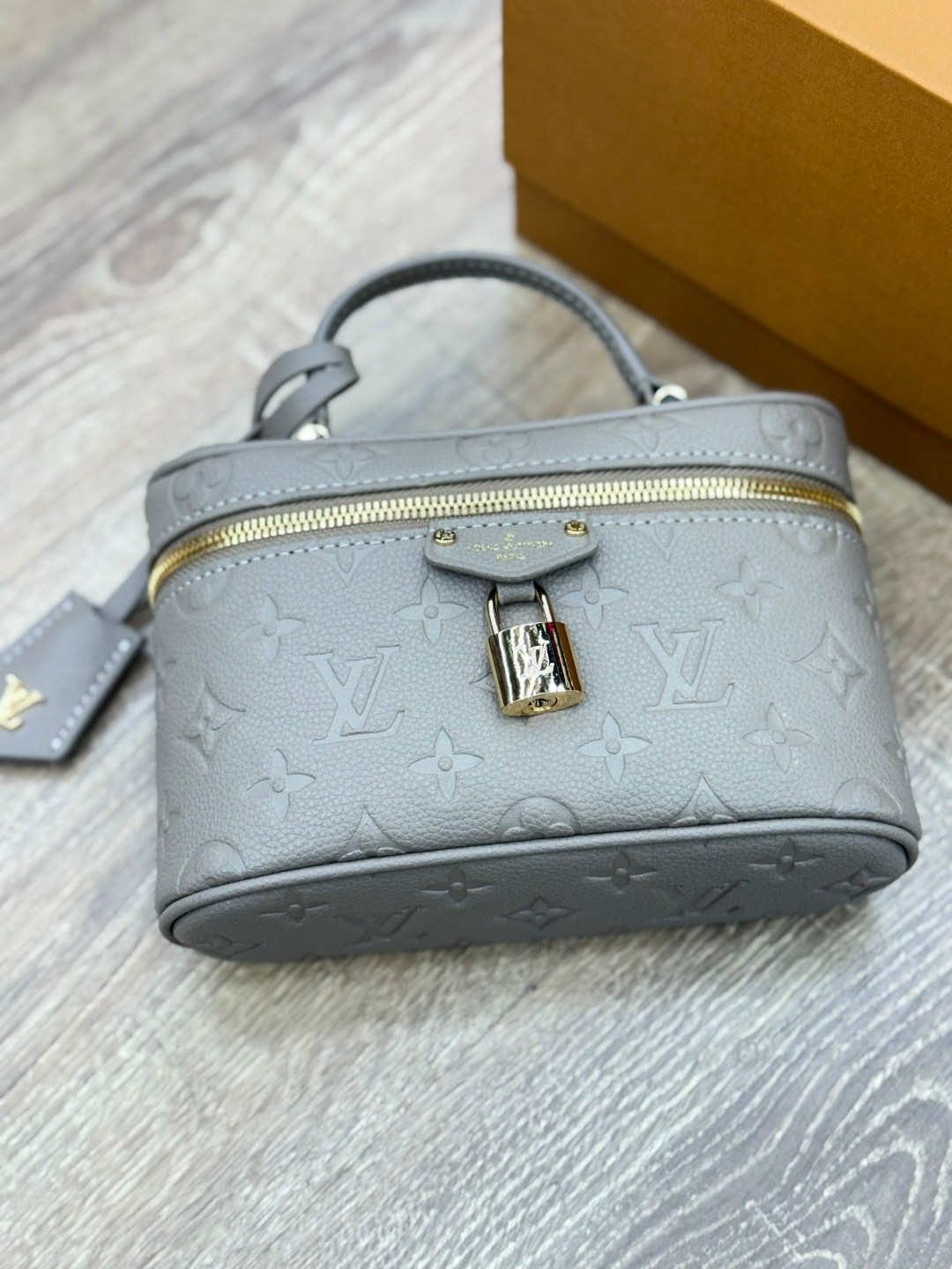 cумка louis vuitton,сумка луи виттон,луи виттон vanity,louis vuitton женская сумка,louis vuitton косметичка louis vuitton