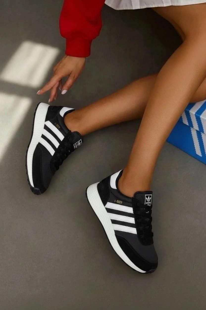 женские кроссовки,,кроссовки adidas, женская,кроссовки adidas iniki runner