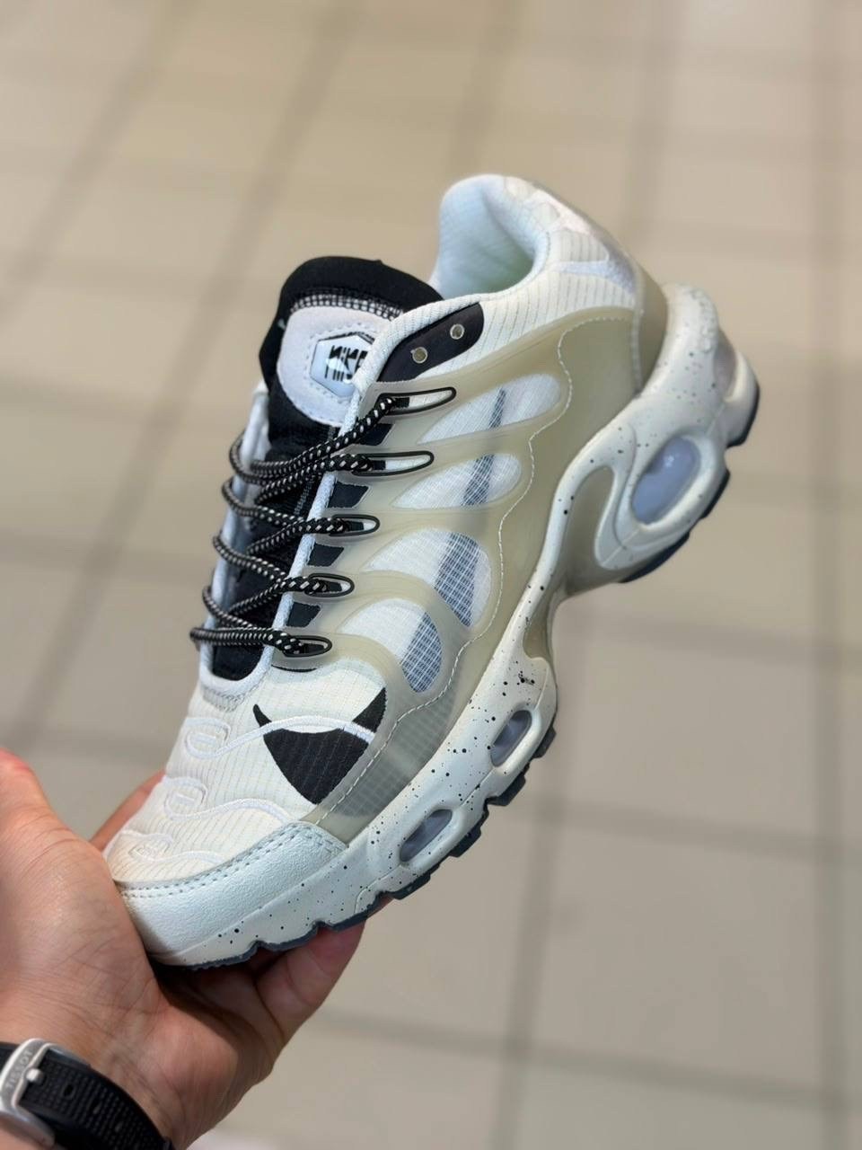 кроссовки nike air max 95,nike air max 95 black,nike air max 95 essential,nike air max 95,nike air max 95 triple black