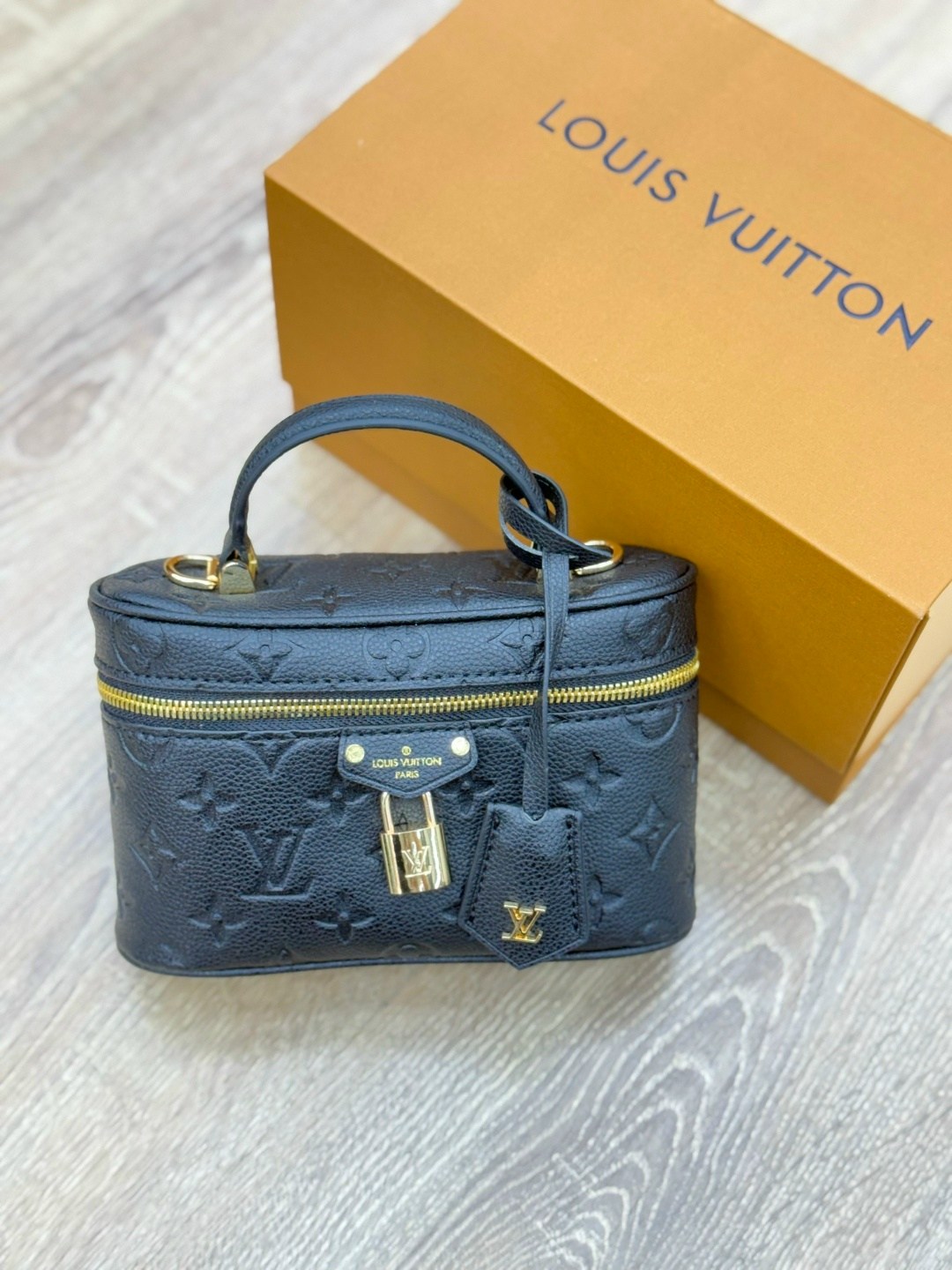cумка louis vuitton,сумка луи виттон,луи виттон vanity,louis vuitton женская сумка,louis vuitton косметичка louis vuitton