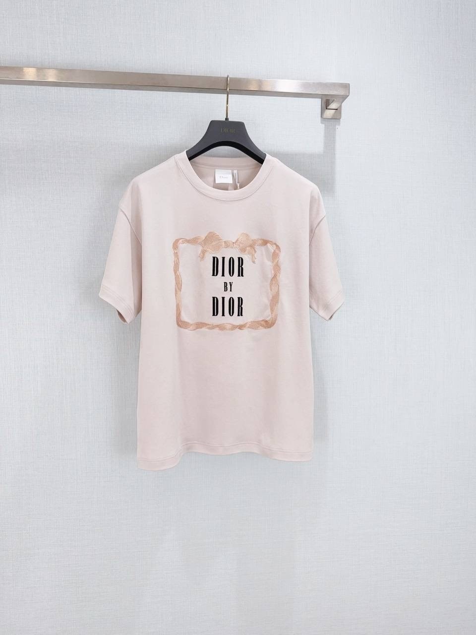 футболка dior,укороченная футболка,футболка свободного кроя,футболка для женщин