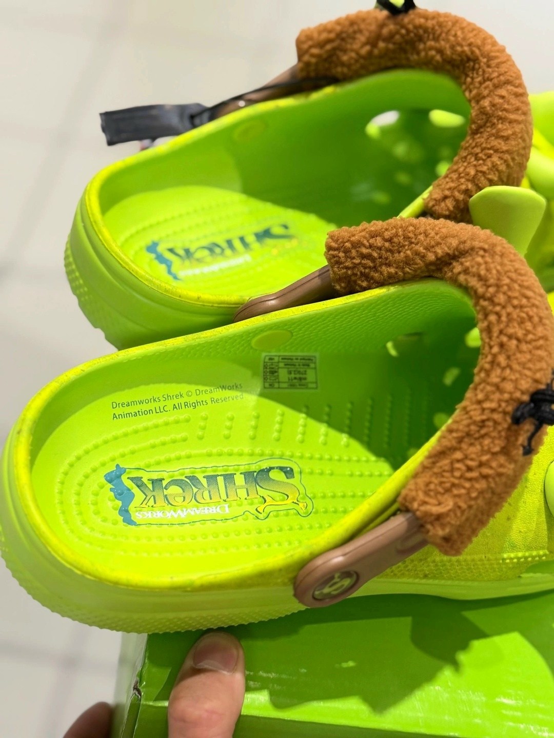 кроксы со шреком,сандалии x dreamworks classic clog 'shrek' crocs, зеленый,сабо shrek classic clog crocs цвет lime punch,crocs classic clog,сабо crocs classic x dreamworks shrek зеленый