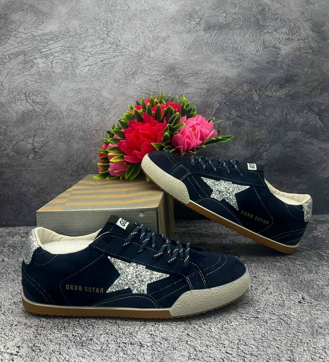 ,кроссовки golden goose,golden goose navy suede superstar sneakers,кроссовки со звездой на боку,golden goose super star