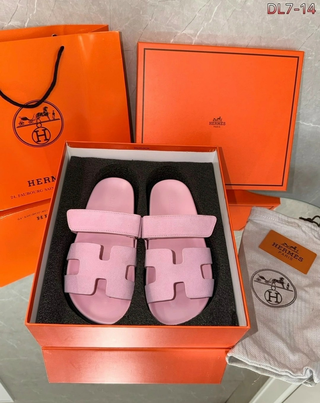 шлепанцы hermes,босоножки hermes,шлепки эрмес,тапочки hermes женские,hermes сандалии