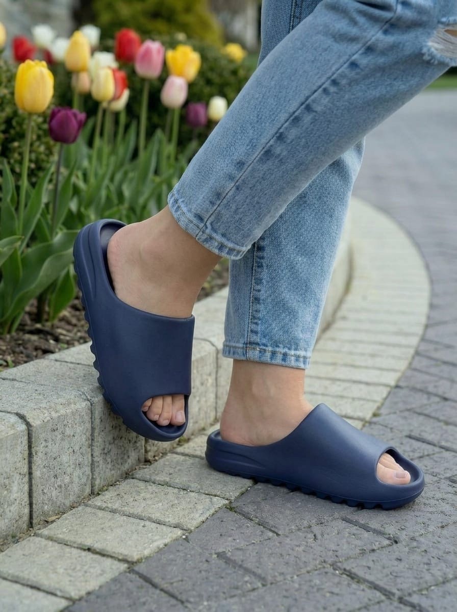 шлепки adidas yeezy slide,сланцы yeezy slide,,шлепанцы yeezy slide,шлепанцы женские