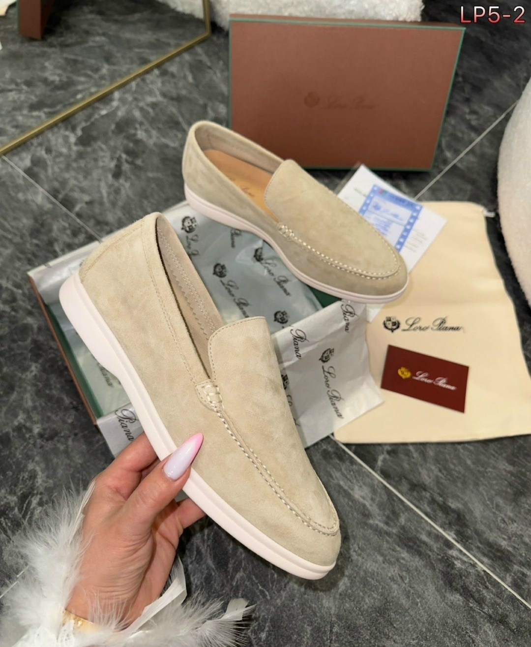 лоферы женские loro piana,лоферы loro piana,лоферы из натуральной замши loro piana premium shoes,лоферы loro piana светло-бежевый 40 ru (25.5cm),замшевые лоферы loro piana