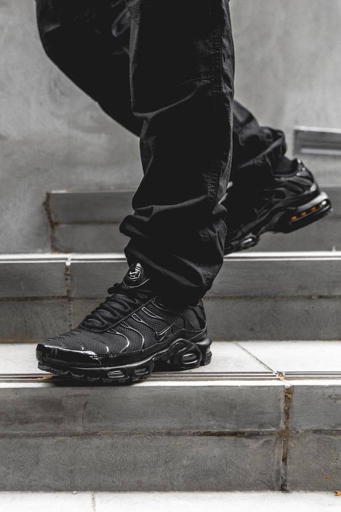 nike air max plus tn triple black,кроссовки nike air max tn plus,nike air max plus tn,nike air max tn plus black,мужские кроссовки nike air max tn plus