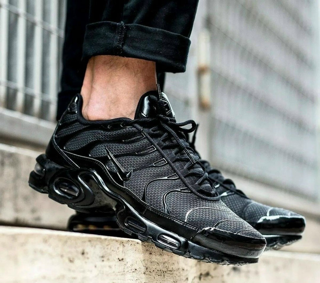 nike air max plus tn triple black,кроссовки nike air max tn plus,nike air max plus tn,nike air max tn plus black,мужские кроссовки nike air max tn plus
