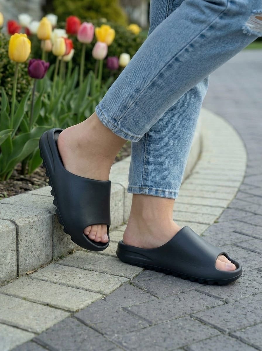 шлепки adidas yeezy slide,сланцы yeezy slide,,шлепанцы yeezy slide,шлепанцы женские