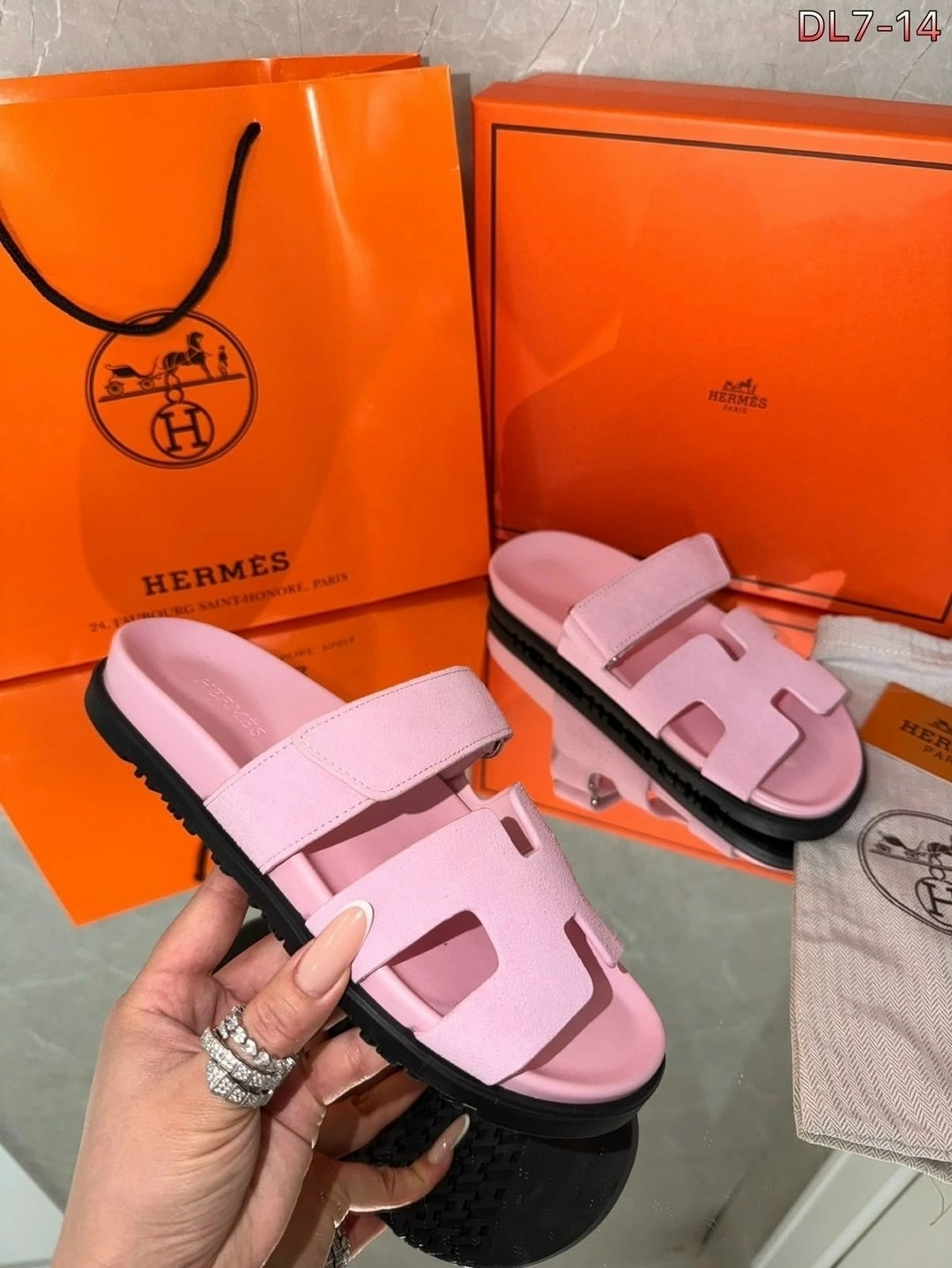 шлепанцы hermes,босоножки hermes,шлепки эрмес,тапочки hermes женские,hermes сандалии