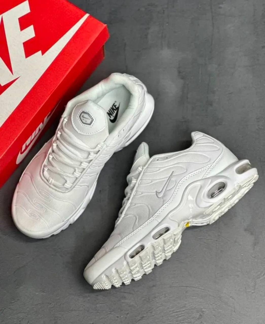 nike air max plus tn,nike air max tn plus white,nike air max plus triple white,nike air max plus,кроссовки