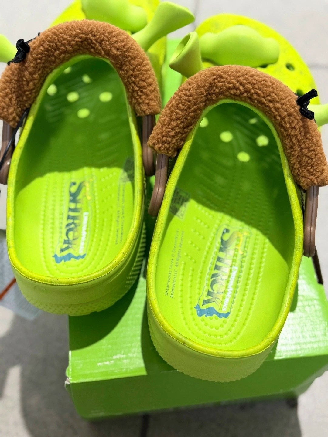 кроксы со шреком,сандалии x dreamworks classic clog 'shrek' crocs, зеленый,сабо shrek classic clog crocs цвет lime punch,crocs classic clog,сабо crocs classic x dreamworks shrek зеленый