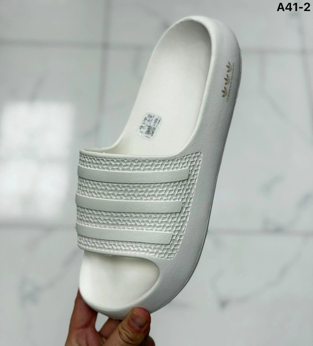 шлепанцы adidas,шлепанцы adidas adilette aqua,adidas originals adilette,шлепанцы женские adidas adilette,шлепанцы adidas adilette ayoon w